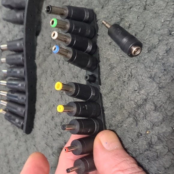 Black Universal Adapter Tips Set 34 Included - Picture 4 of 7